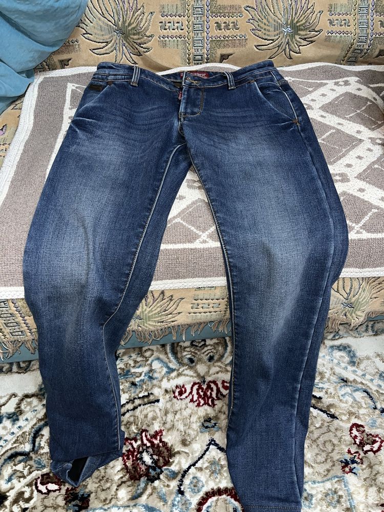 Зимнии джинсы Levi’s 29 размер муржские