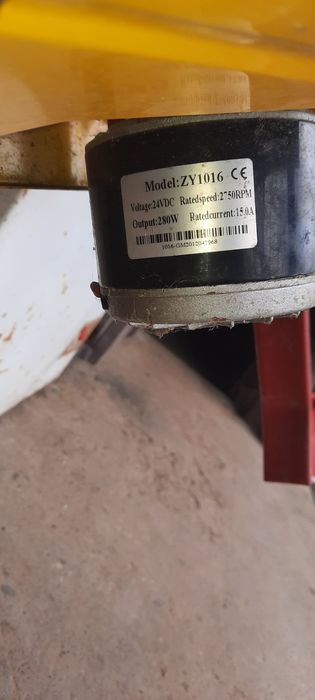 Centrifuga apicola automatizata 12 v {extractor miere}