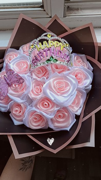 Buchet trandafiri de satin