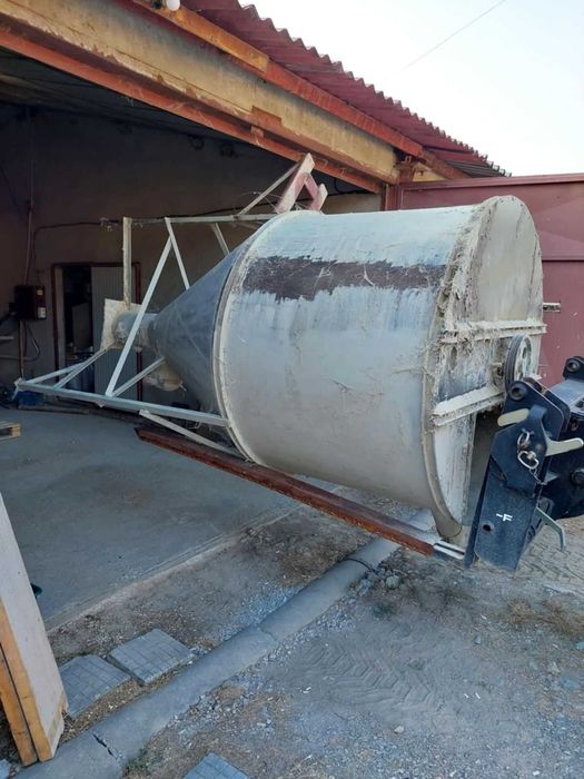 Вертикален смесител