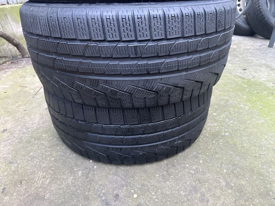 Pirelli 235/35 R20 M+S
