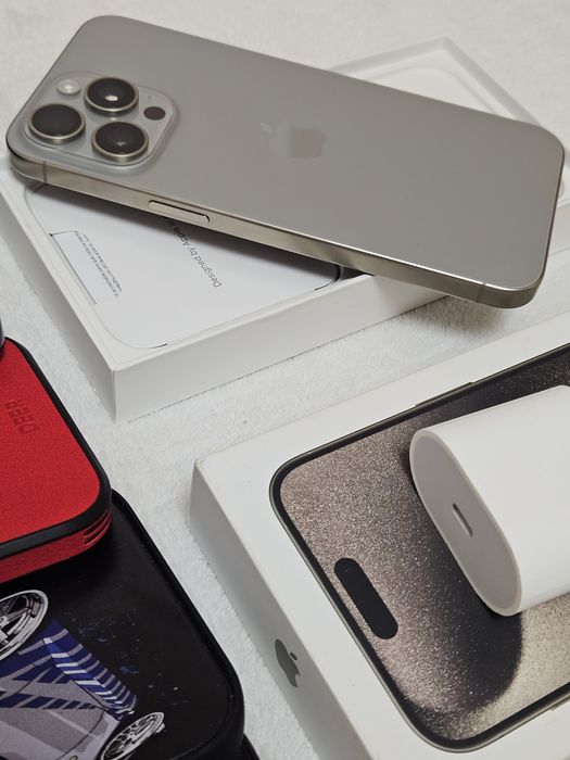 Iphone 15 pro max 256GB  baterie 90% ca nou Full box