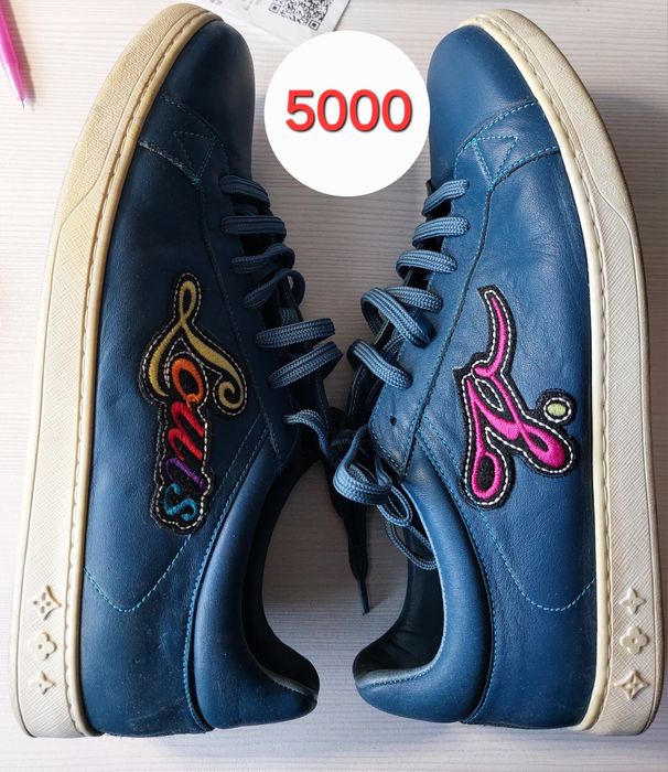 Продам кроссовки кожа LV