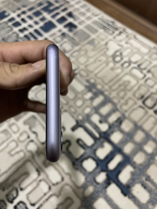 Iphone 11 sotiladi