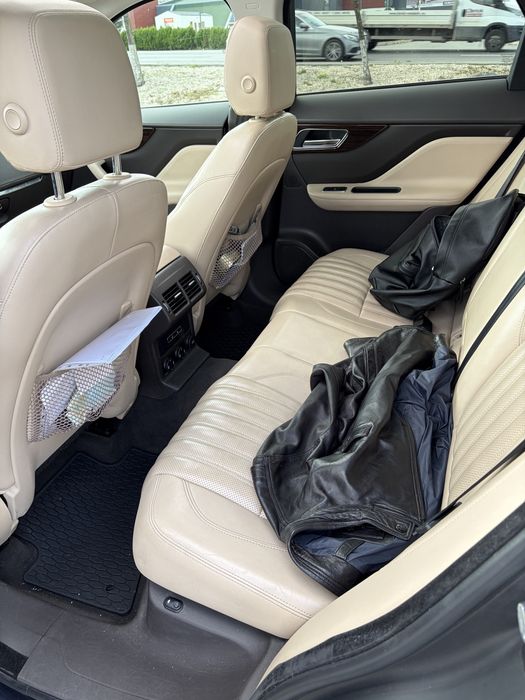 Jaguar F-Pace 2.0d 4WD 2016