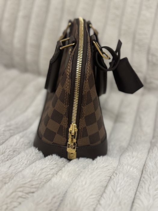 Luouis Vuitton Alma BB