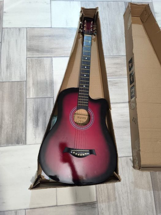 Гитара продам, новая