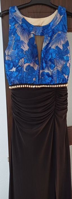 Vând rochie purtată o singură dată