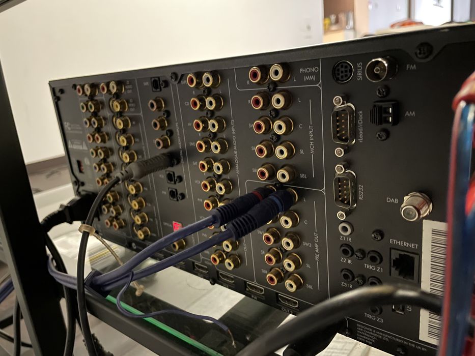 Arcam Avr 600 campionul absolut, Yamaha DSP Z9