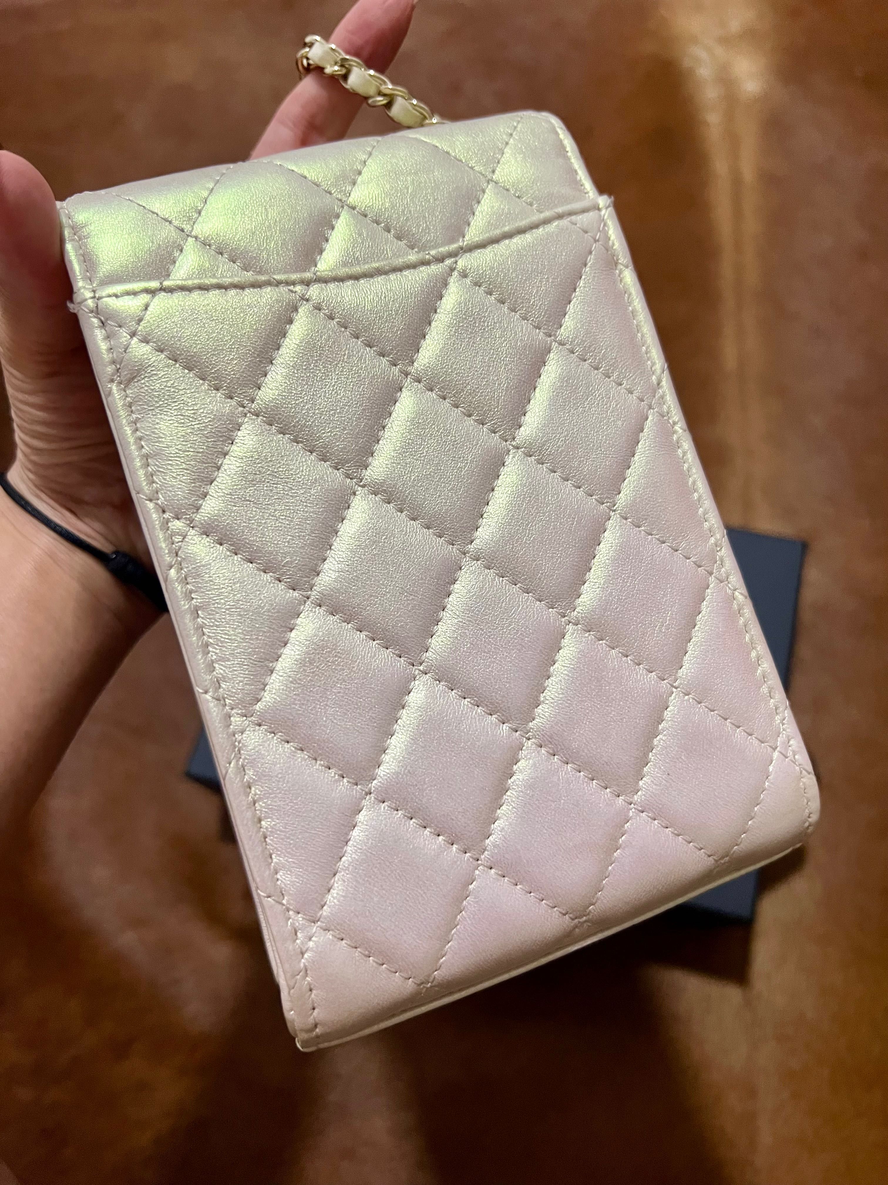 Wallet on chain Chanel