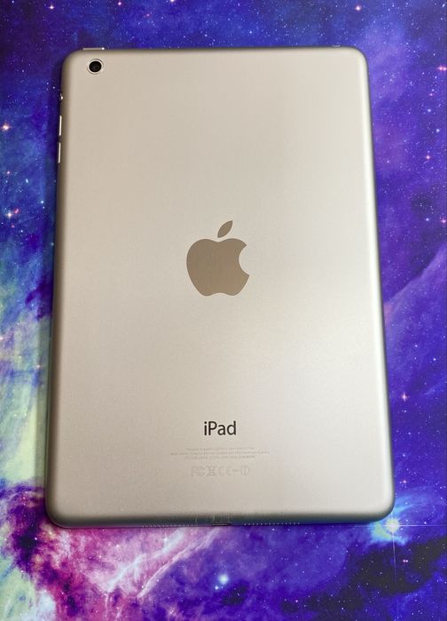  Tabletă iPad A1432  *ȚIPLĂ* ! Wi-fi