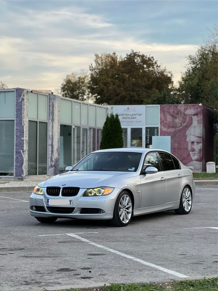Bmw 325i.