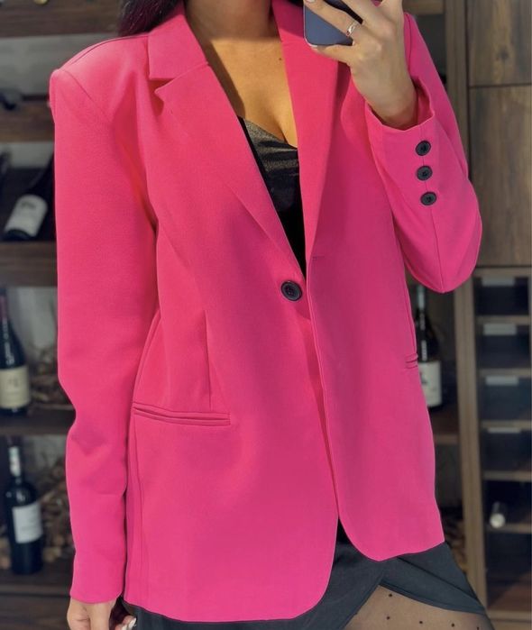 Шикарный пиджак р 44-46,красивый цвет фуксия