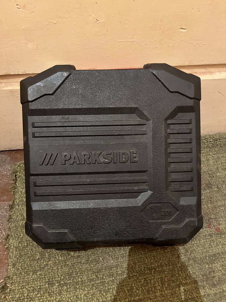 Ударен гайковерт Impact Parkside 400 NM с батерия 4 Ah и зарядно