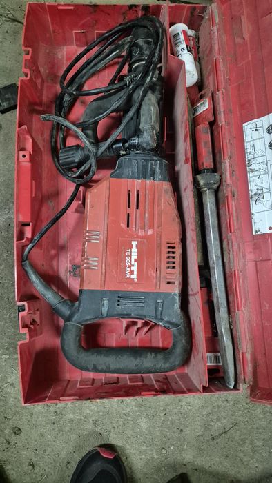 Отбойный молоток Hilti