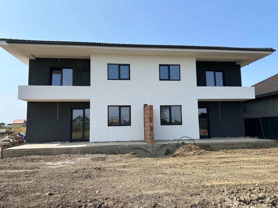 Duplex de vânzare în comuna Ghiroda, localitatea Giarmata Vii