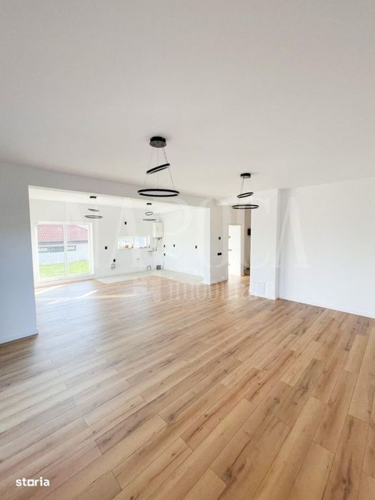 Casa 5 camere de vanzare in Chinteni