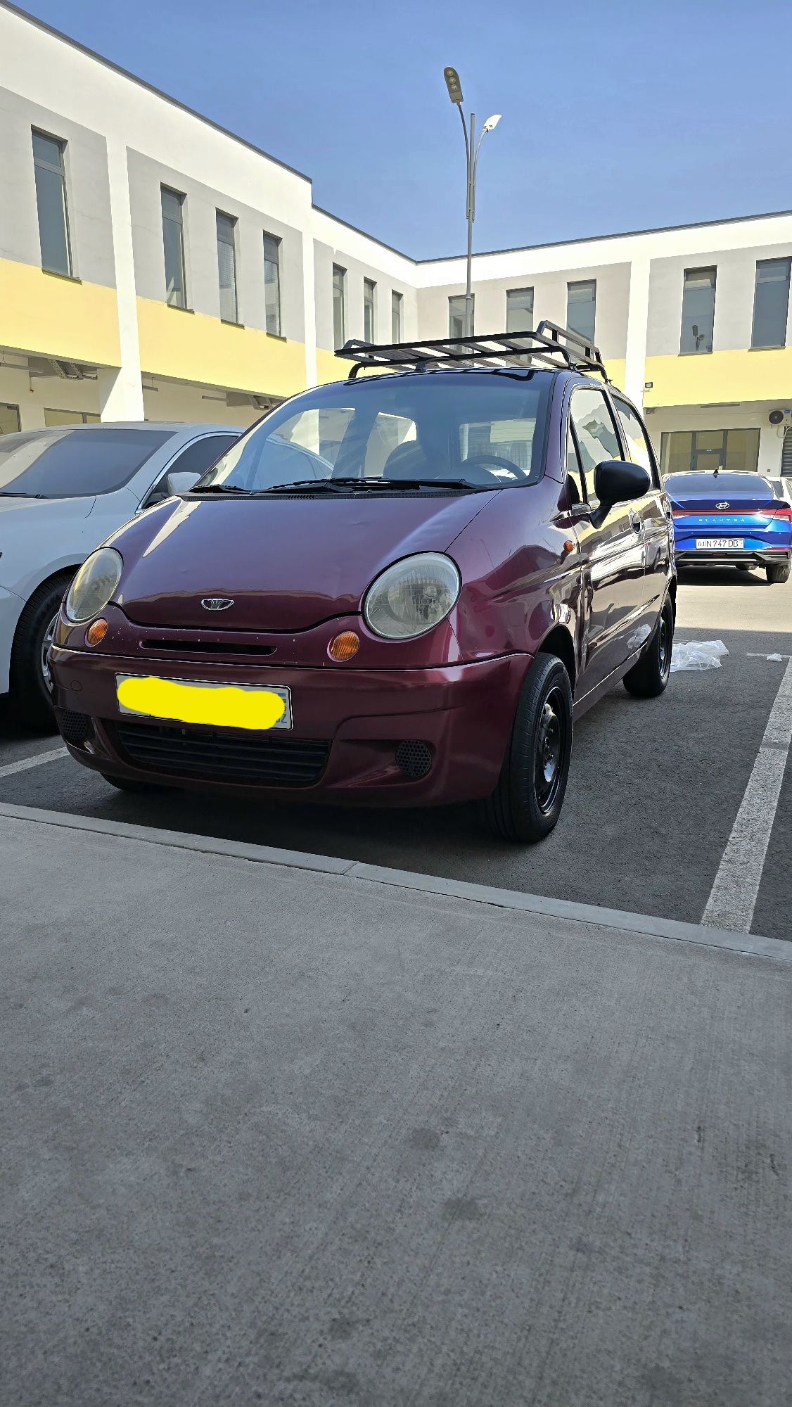 Matiz  kraskasi petnolari  bor Umar yoq