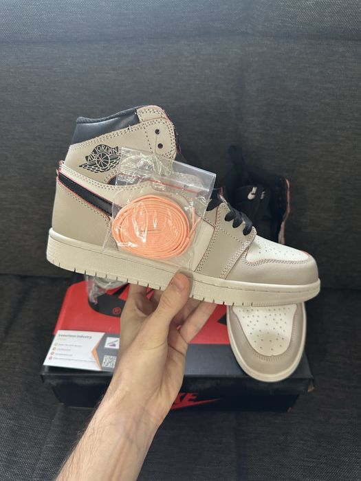 Air Jordan 1 Retro High OG Defiant NYC to Paris