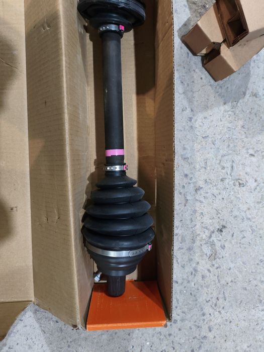 Наружный гранат вал мен бірге