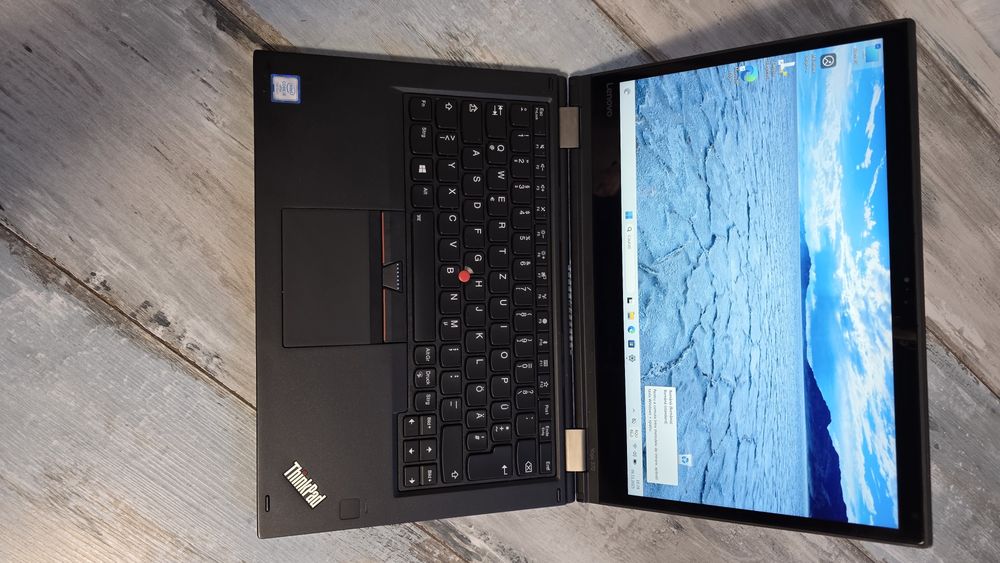 Lenovo ThinkPad Yoga 370 i5 gen 7