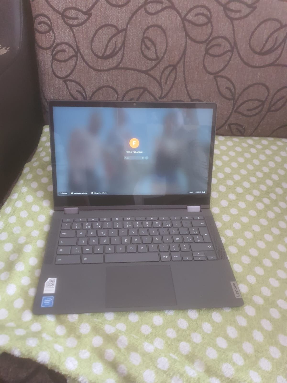 Vand laptop in stare buna de functionare