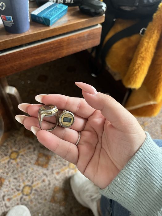 Пръстени - часовници