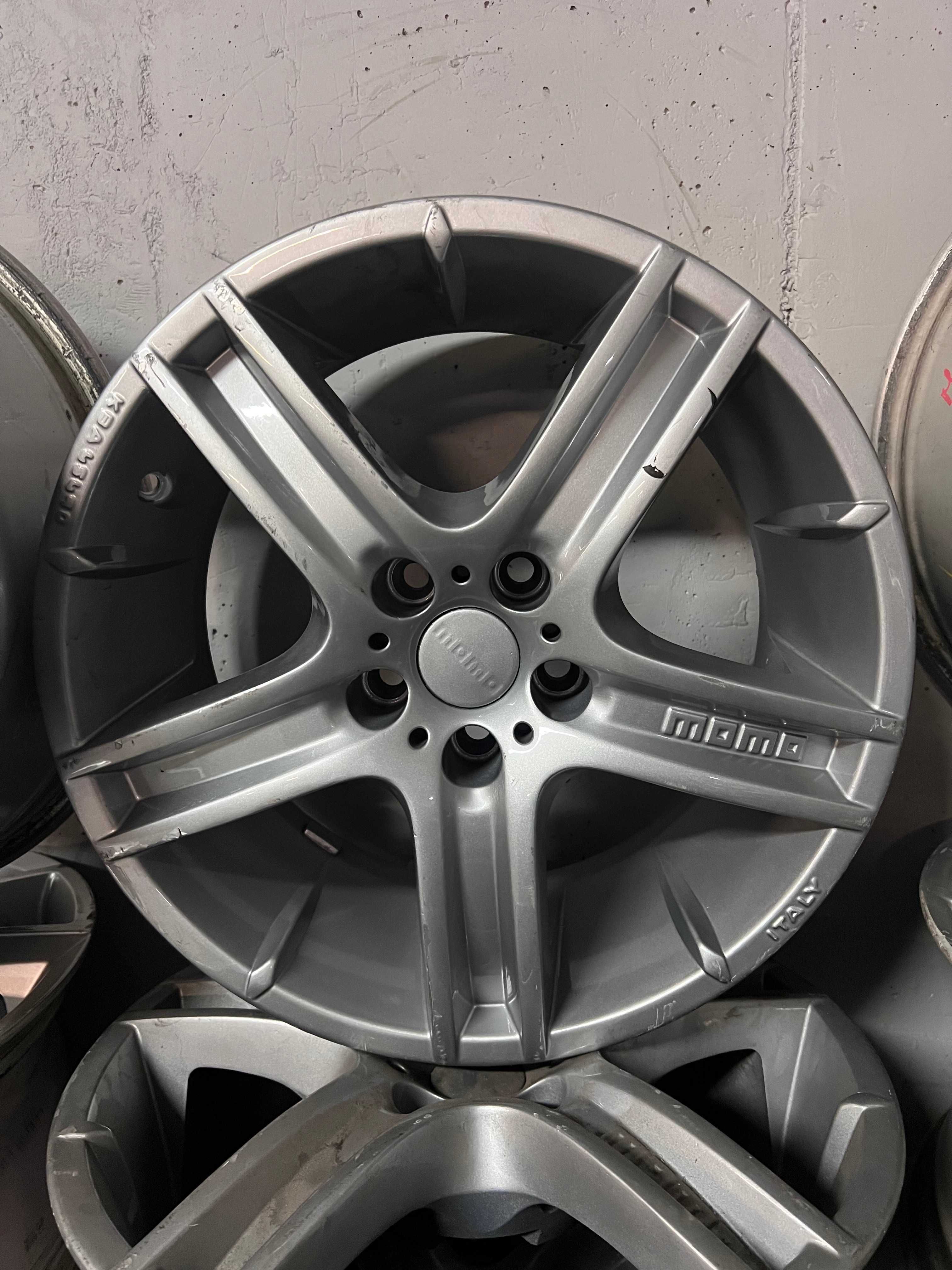Джанти MOMO 7Jx16 5x100 ET-35 Ц-Отвор-55мм