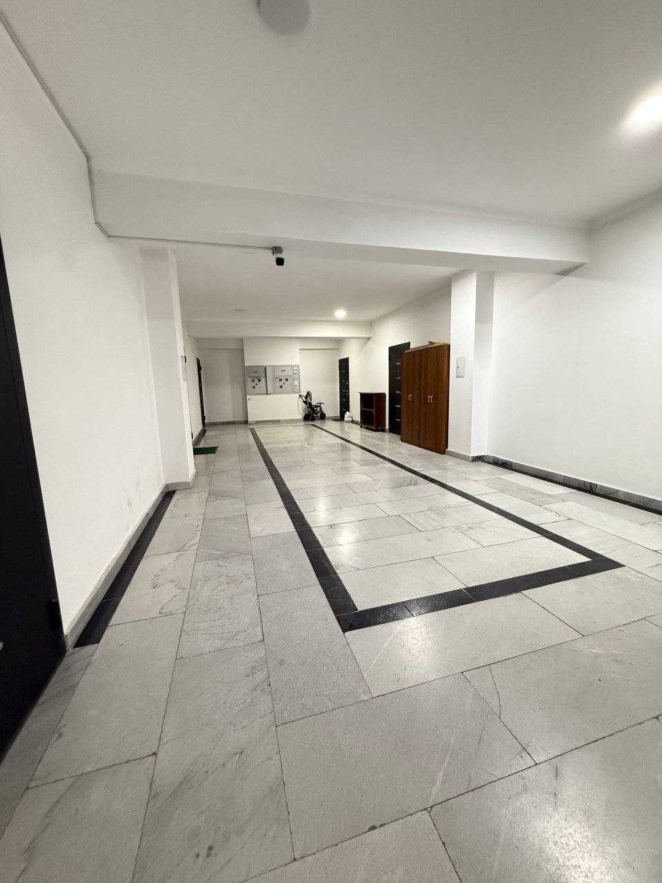 V1518 ПРОДАЕТСЯ 2/4/7 на: Юнусабад 18  Ор.р:Перекрёсток сайрам 56м2