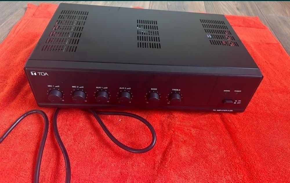 A-230 este un amplificator de putere foarte potrivit pentru radiodifuz