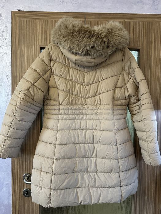 Зимно бежово яке