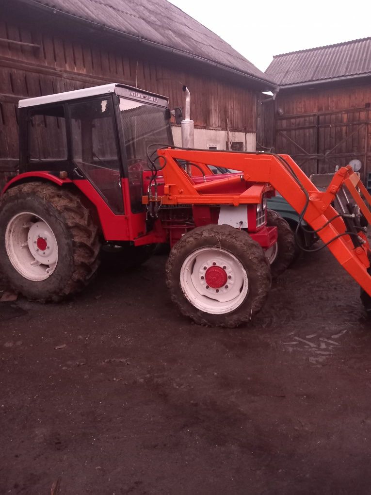 Tractor Internațional 733