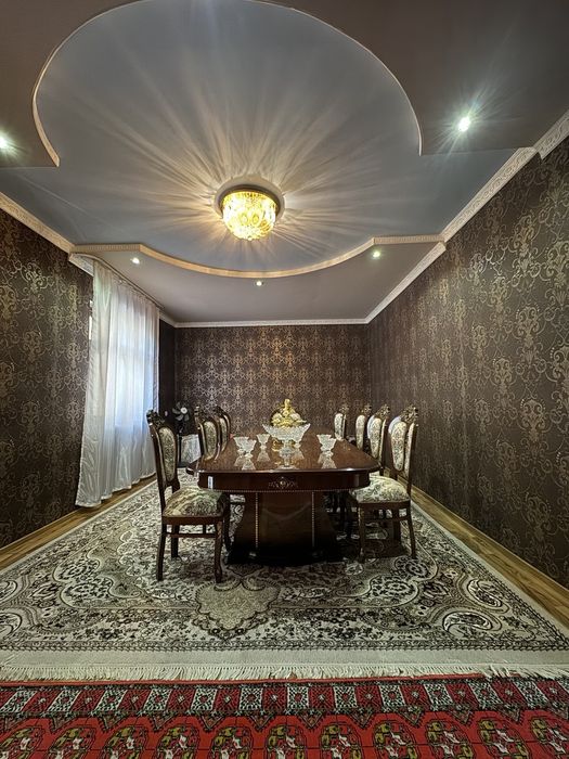 Кибрай Уй сотилади