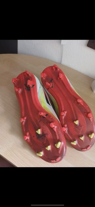 Ghete de fotbal adidas f50 laceless