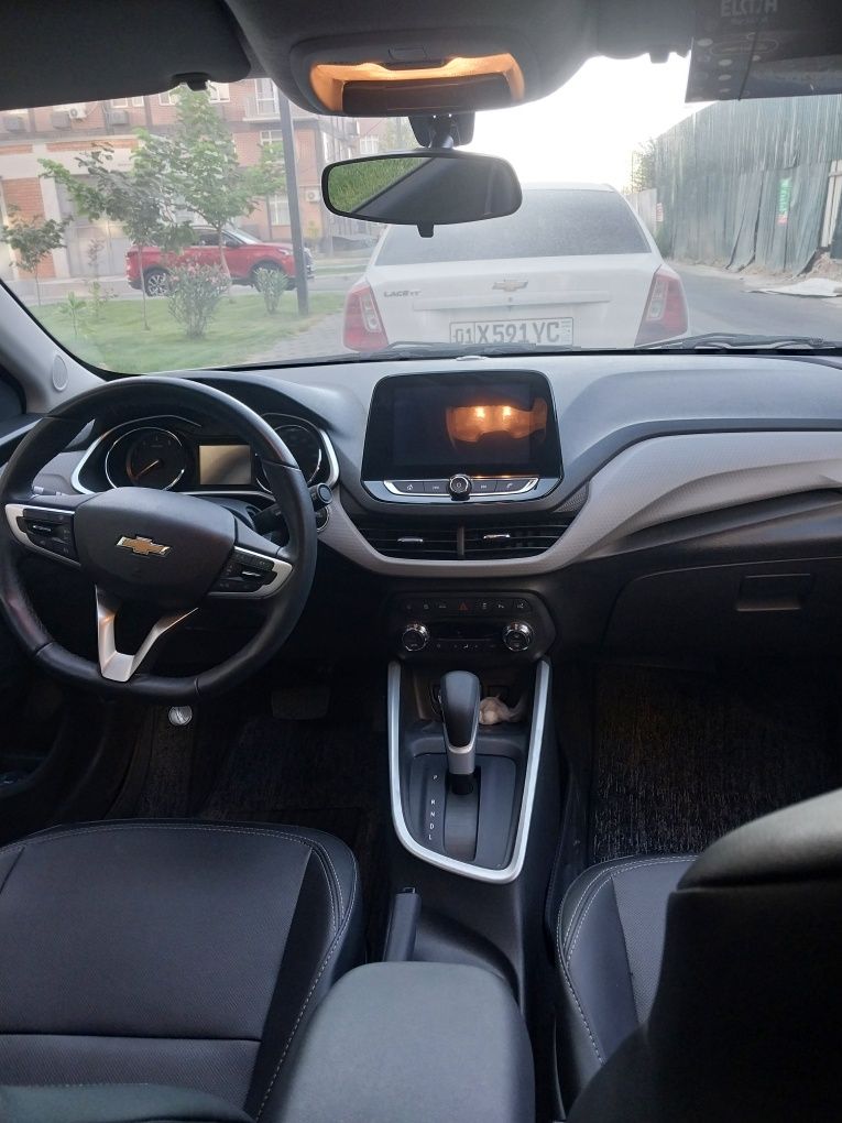 Onix turbo  avtomat full sotiladi