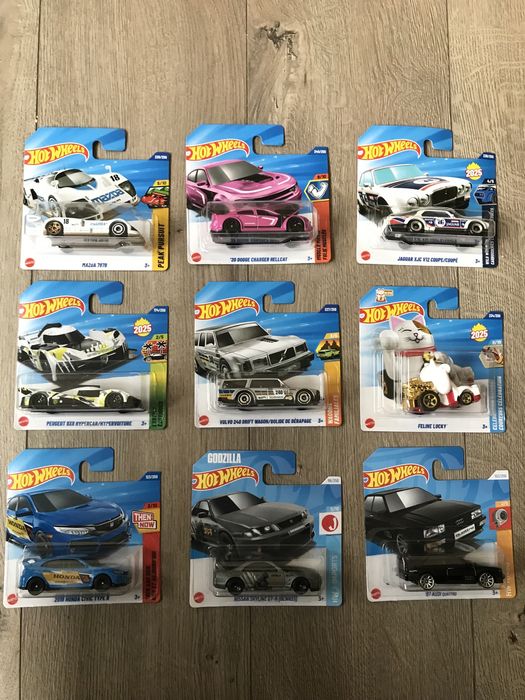 Hot wheels  колички