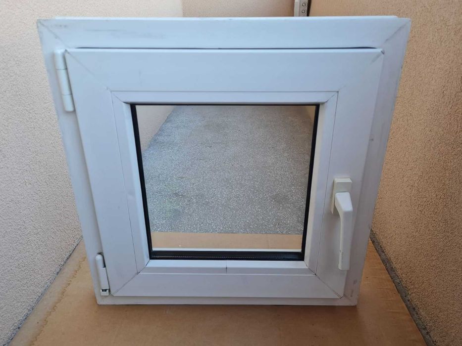 PVC прозорец 55 х 56 х 6 Weiss Profil