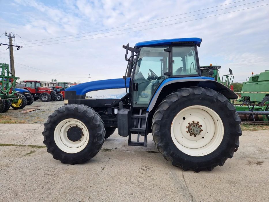 New Holland TM 190 Tractor New Holland TM 190