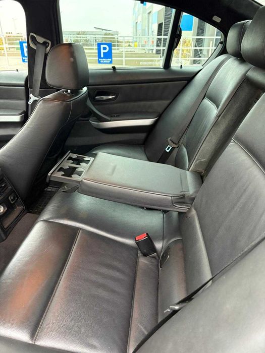 BMW Seria 3 320D E90 - Full Intretinut - Trapa/Xenon/Scaune Piele
