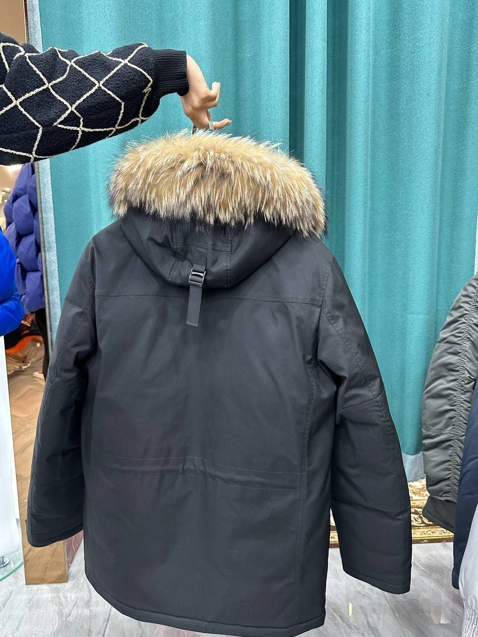 НОВАЯ зимняя  теплая куртка в салафане
