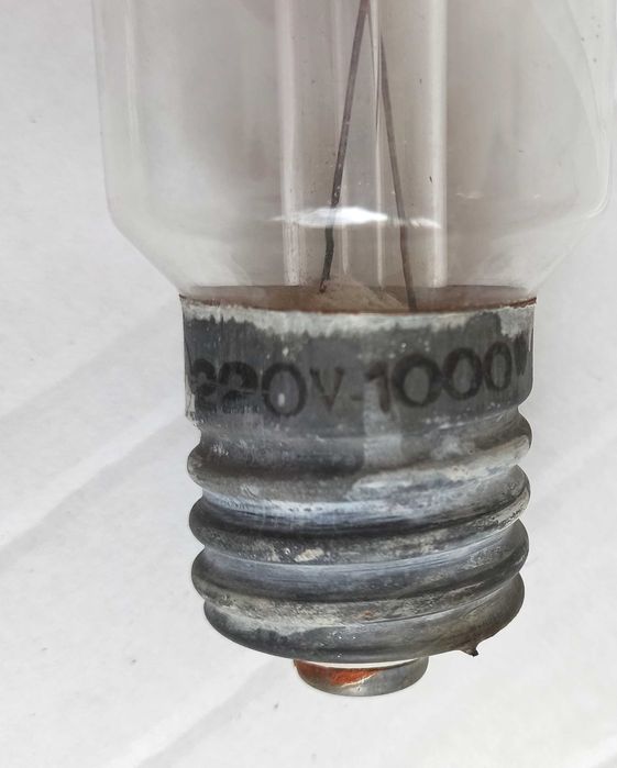 Голяма стъклена лампа - 1000 вата - 15 €вро