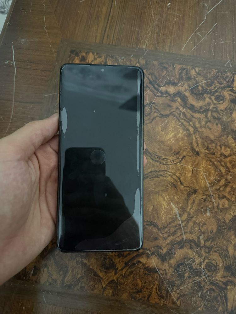 Samsung galaxy s21 ultra v xoroshem sostoyanii