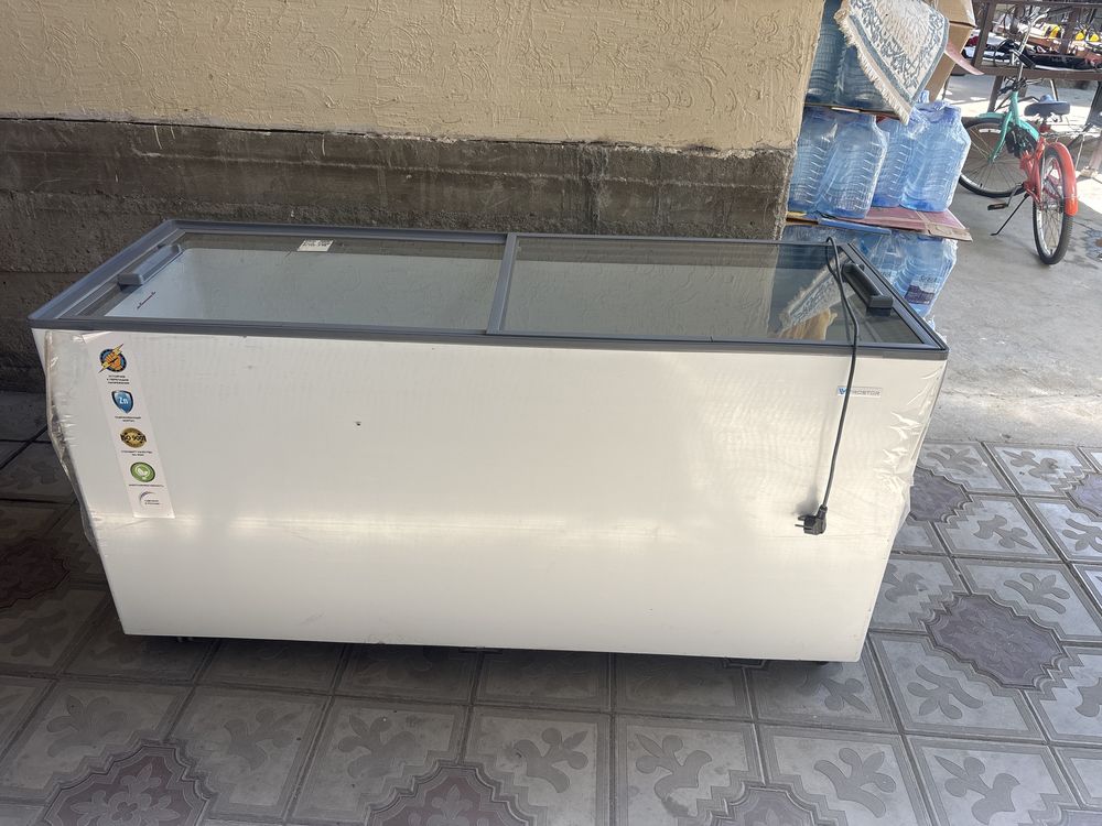 Морозильник 520л