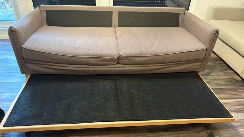 Vand canapea extensibila 3 persoane