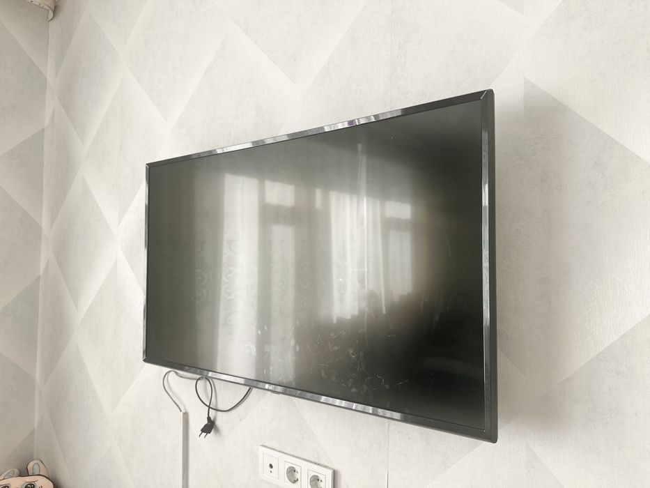 Телевизор на запчасти