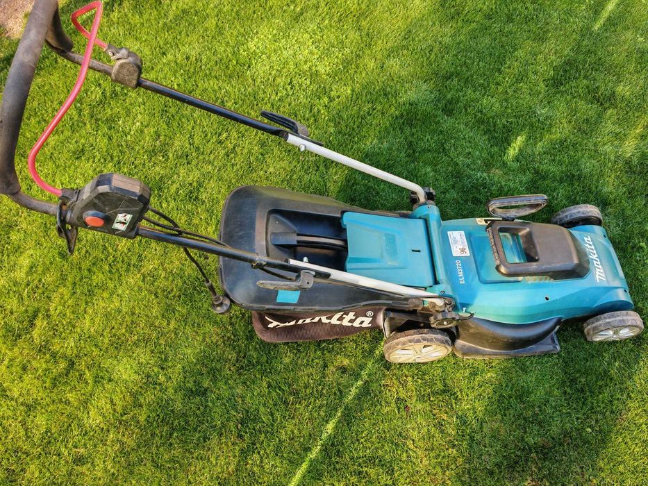 Masina de tuns gazon MAKITA ELM 3720 - motor defect