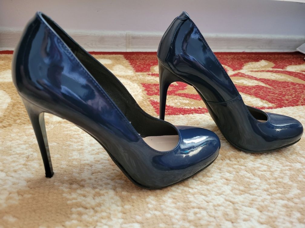 Pantofi cu toc Bleumarin marimea 36
