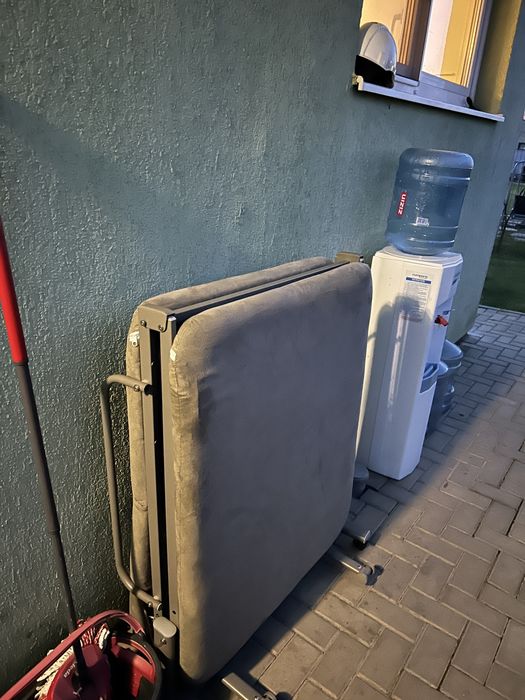 Pat pliabil ocazional folosit .