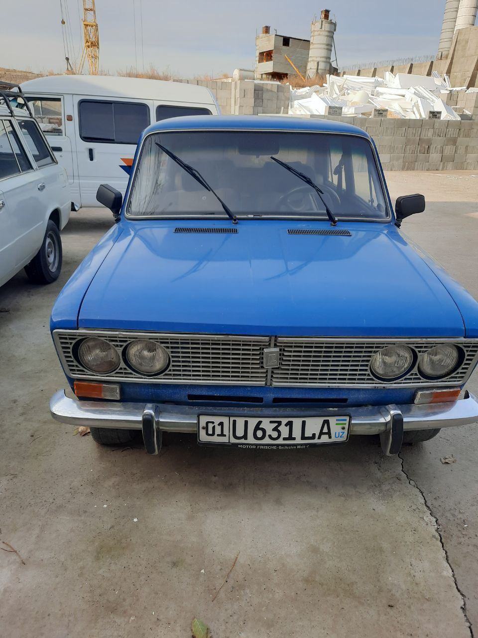 Vaz 2103 sotiladi