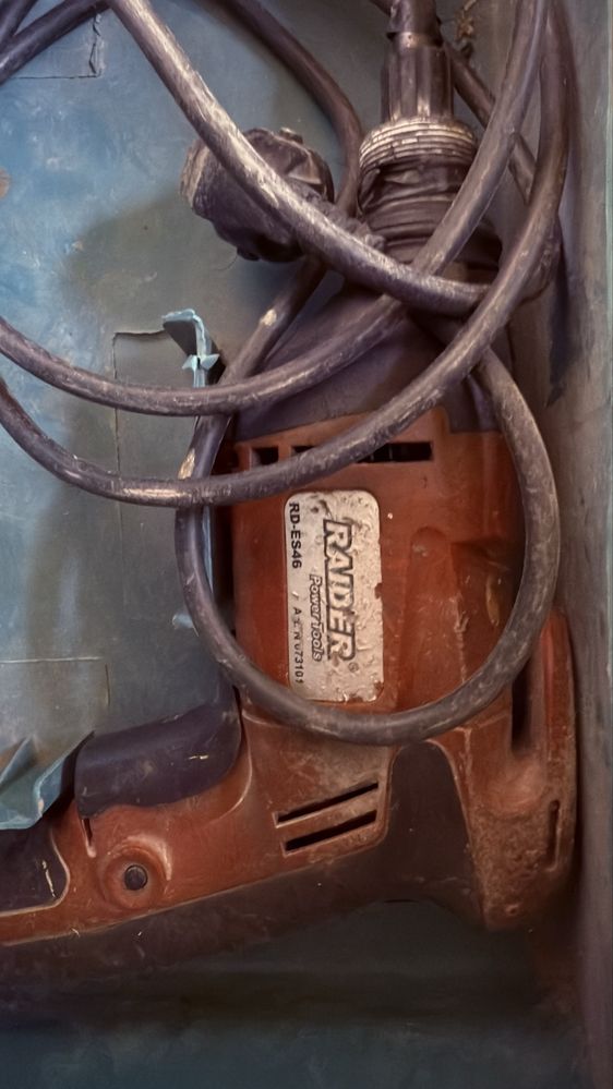 кабелен винтоверт Raider RD-ES46, 520W